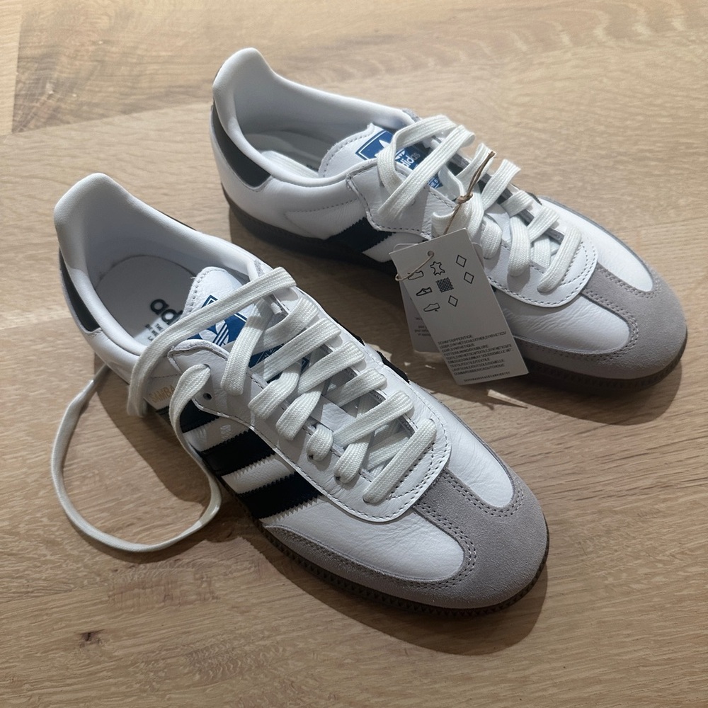 Adidas Samba OG white M7/W8, NIB, orig $100